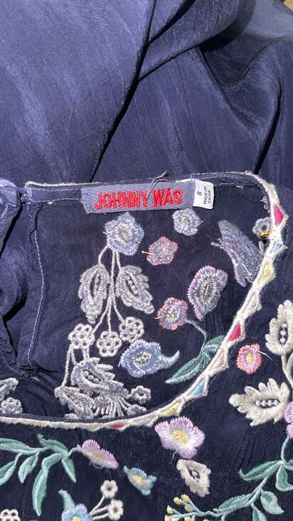 Johnny Was Arva Embroidered Cupra Silk Dress in Eclipse Blue. 2PC set - Picture 4 of 6